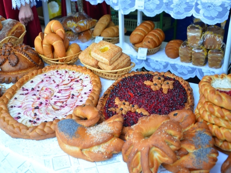 Правила в сфере общественного питания, ярмарочной торговли продуктами.