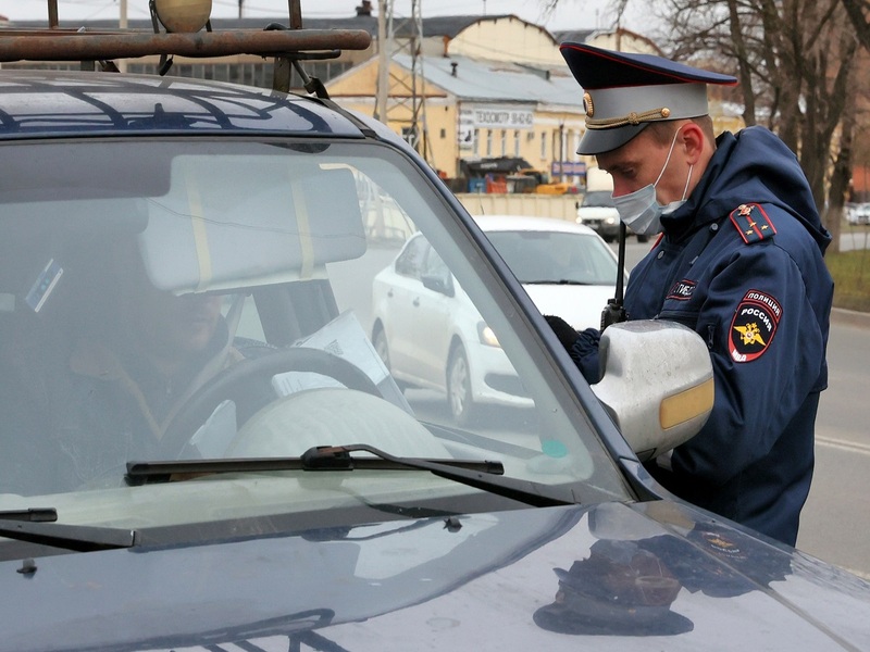 Жители Вологодской области активно сообщают о правонарушениях на дорогах через цифровые сервисы, сообщает пресс-служба Правительства региона.
